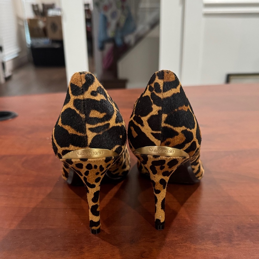 Calvin Klein Leopard-Print Pointed Pumps - Tan & Black - Picture 3 of 5
